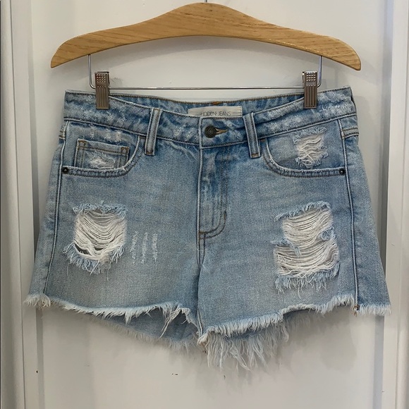 Hidden Jeans light wash denim cutoff shorts - Picture 1 of 7
